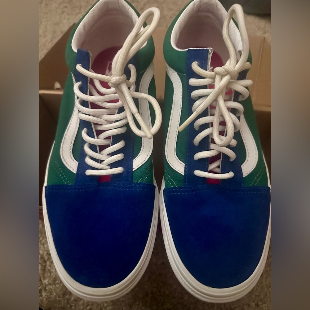 Vans Old Skool, Men’s Size 10, Yacht Club